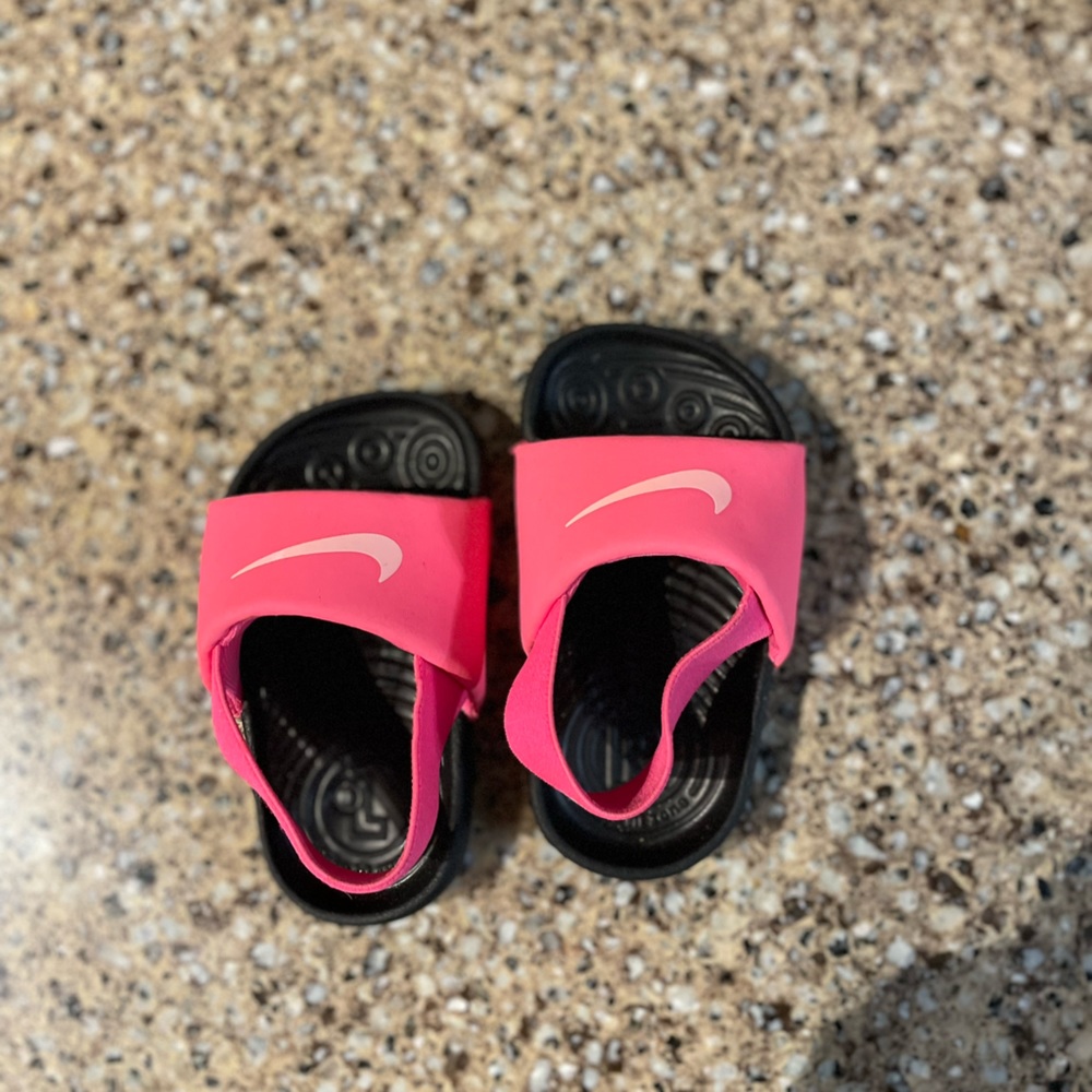 Infant Nike sandals
